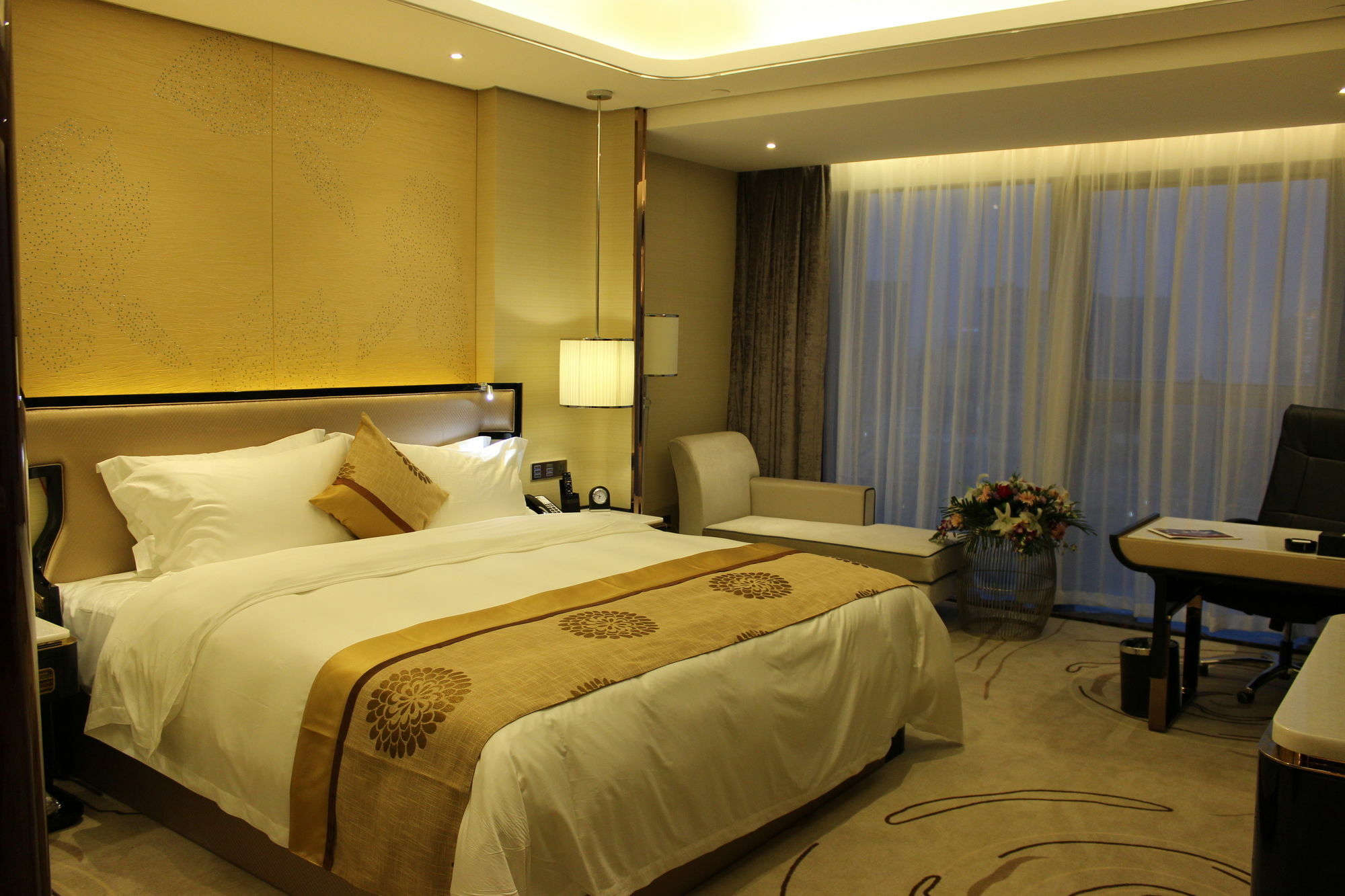 Wuhan Youyi International Hotel Buitenkant foto